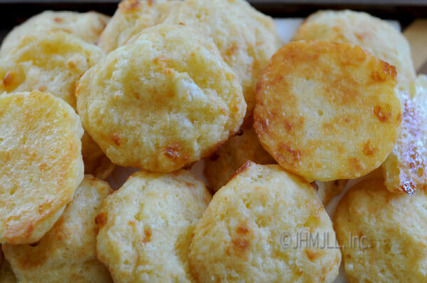 Cheesy Bread Rolls