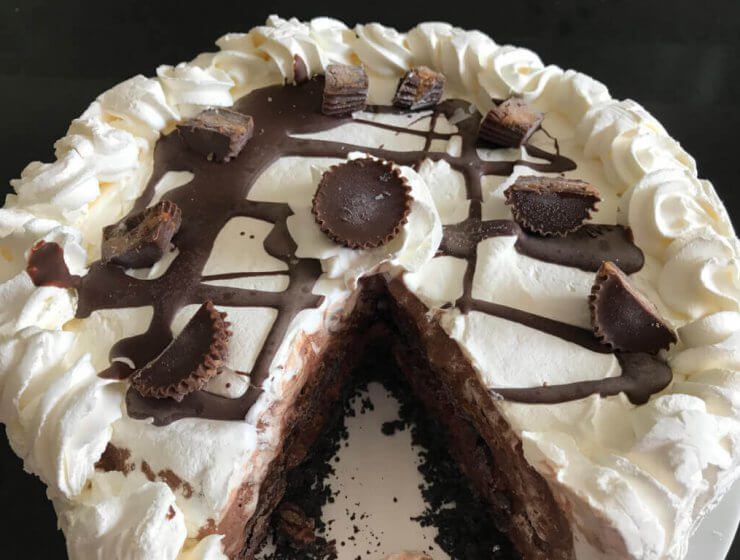 peanut butter cup ice cream cake